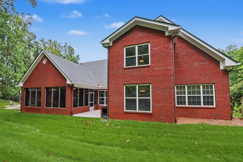 272 Glen Lake Drive Hoschton, GA 30548