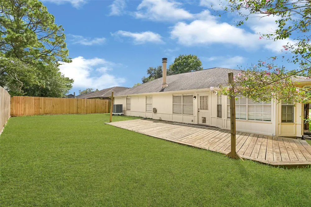 522 Country Lane League City, TX 77573