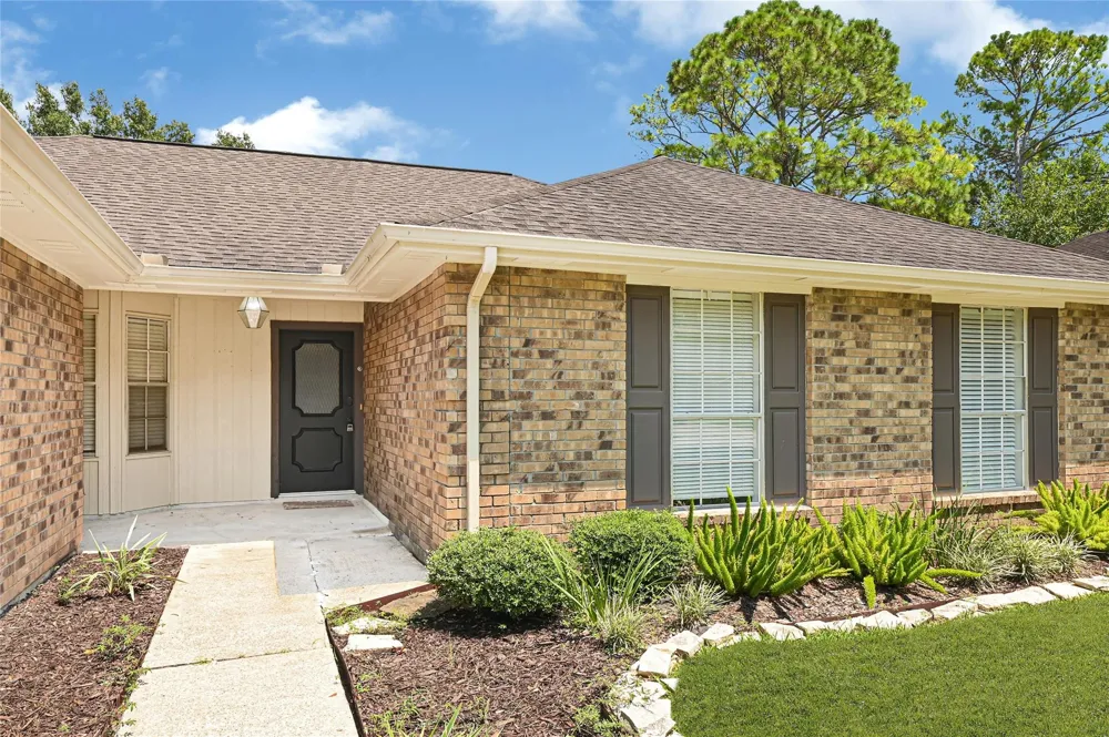 522 Country Lane League City, TX 77573