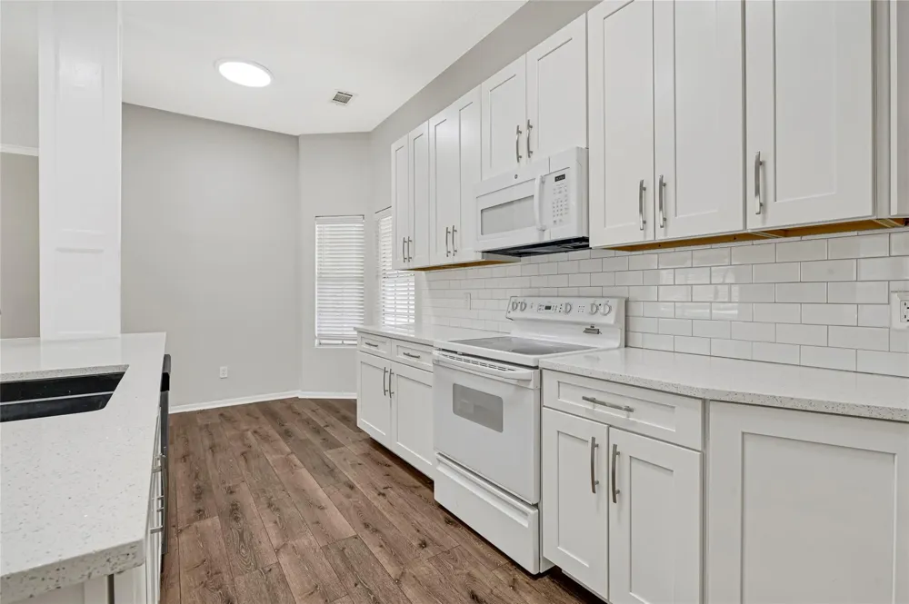 522 Country Lane League City, TX 77573
