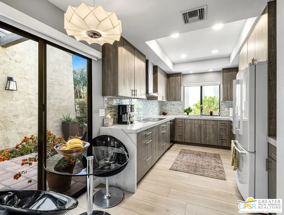 3600 E Bogert Trail #B Palm Springs, CA 92264