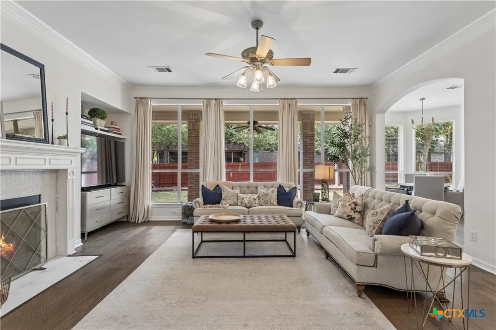 2903 Bryco Cove Round Rock, TX 78681