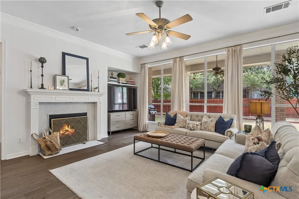 2903 Bryco Cove Round Rock, TX 78681