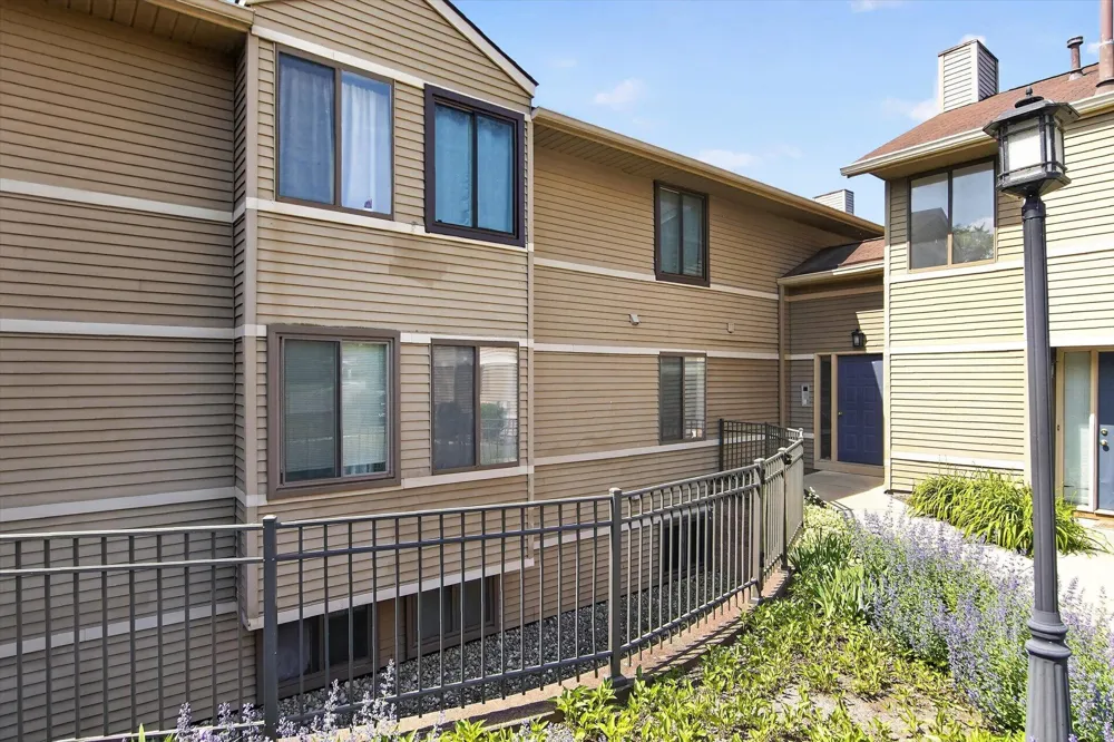 350 Briarcrest Drive #158 Ann Arbor, MI 48104