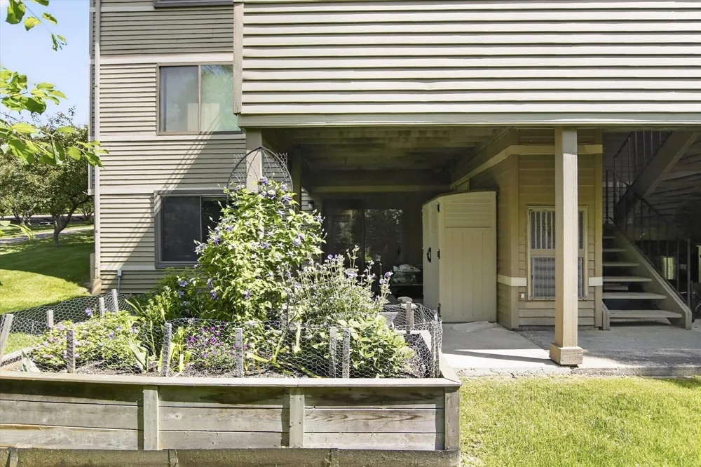 350 Briarcrest Drive #158 Ann Arbor, MI 48104