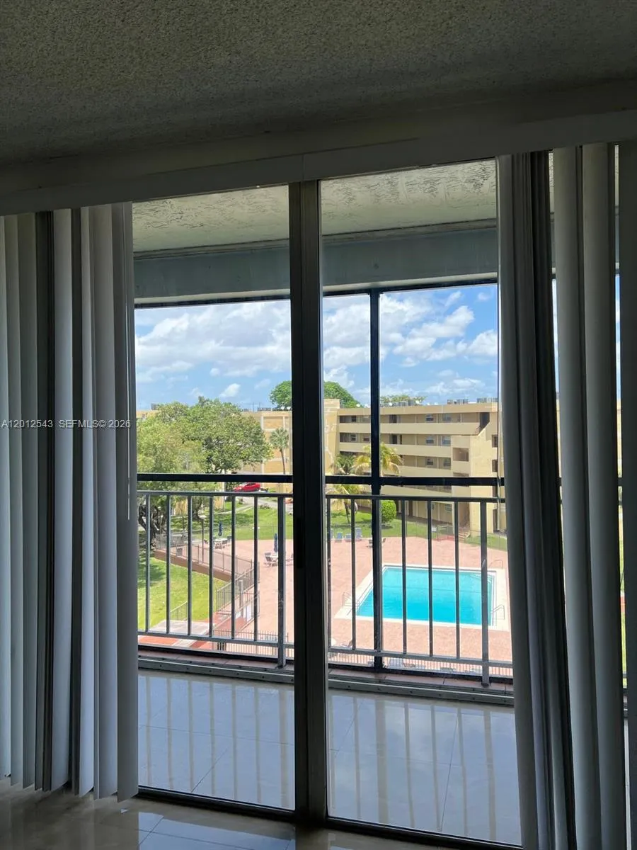 9210 Fontainebleau Blvd #506 Miami, FL 33172