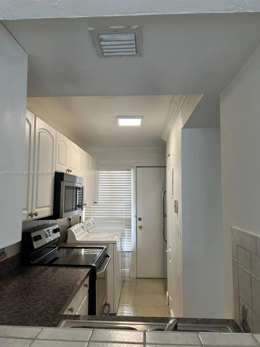 9210 Fontainebleau Blvd #506 Miami, FL 33172