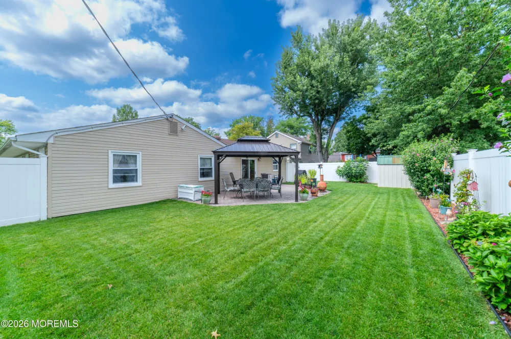 46 Deborah Lane Aberdeen, NJ 07747