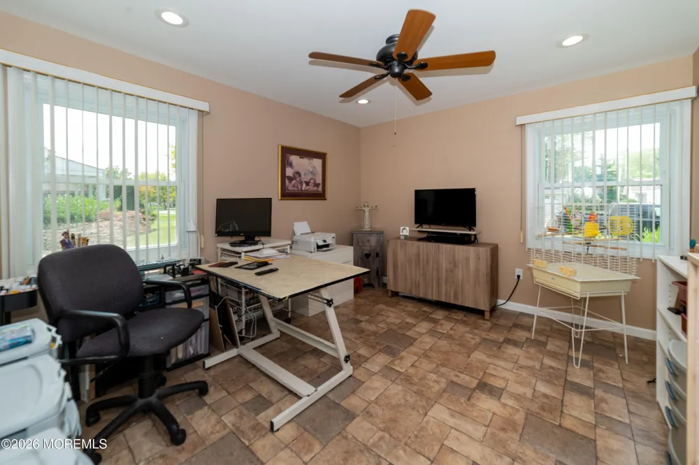46 Deborah Lane Aberdeen, NJ 07747