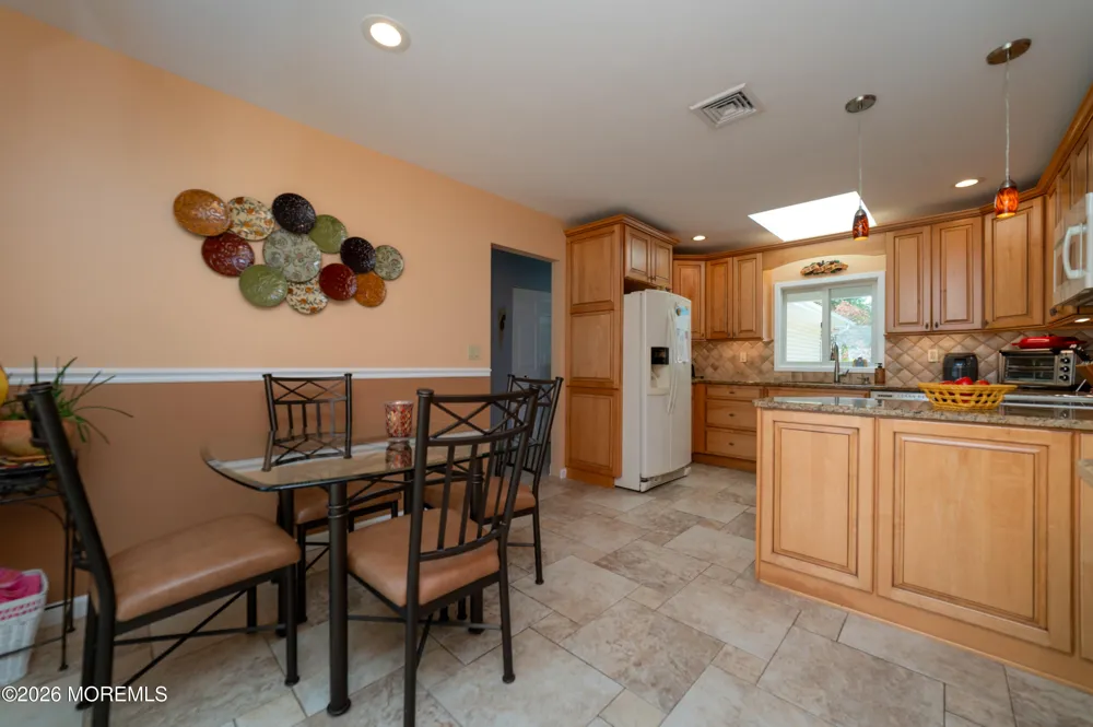 46 Deborah Lane Aberdeen, NJ 07747