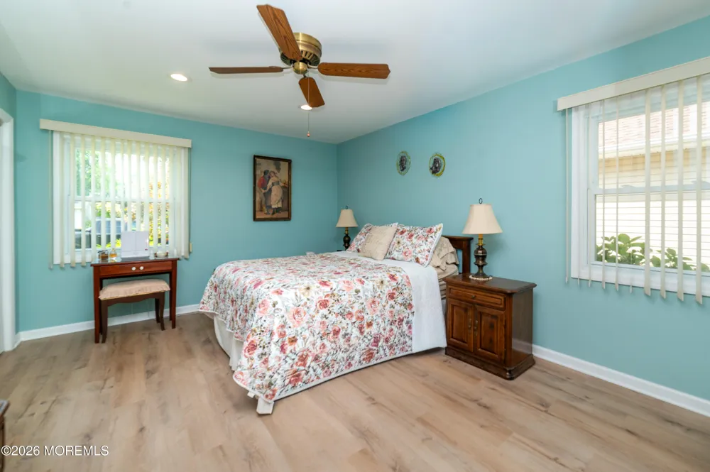 46 Deborah Lane Aberdeen, NJ 07747