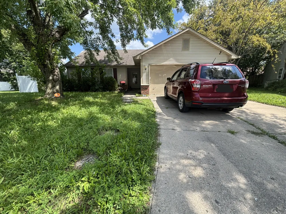 4316 Arlington Circle Indianapolis, IN 46237