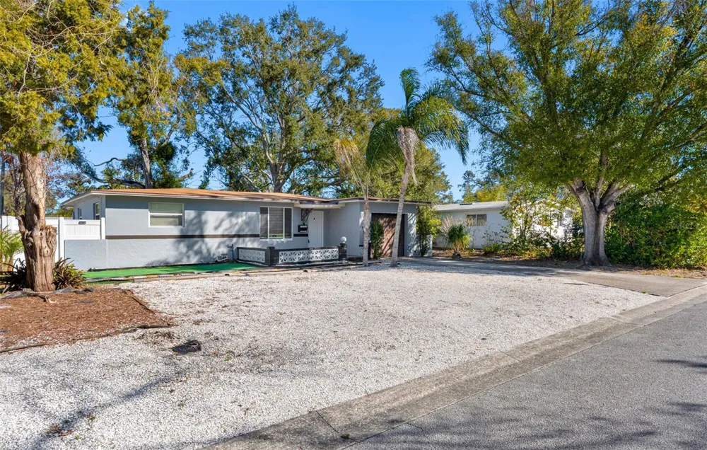 4711 28TH AVENUE St Petersburg, FL 33713