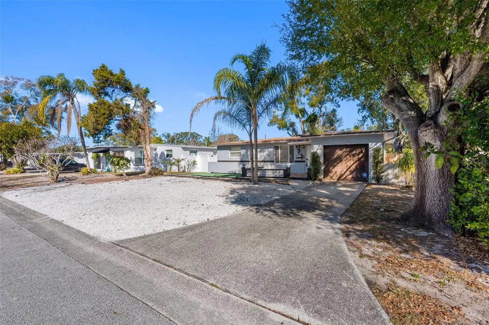 4711 28TH AVENUE St Petersburg, FL 33713