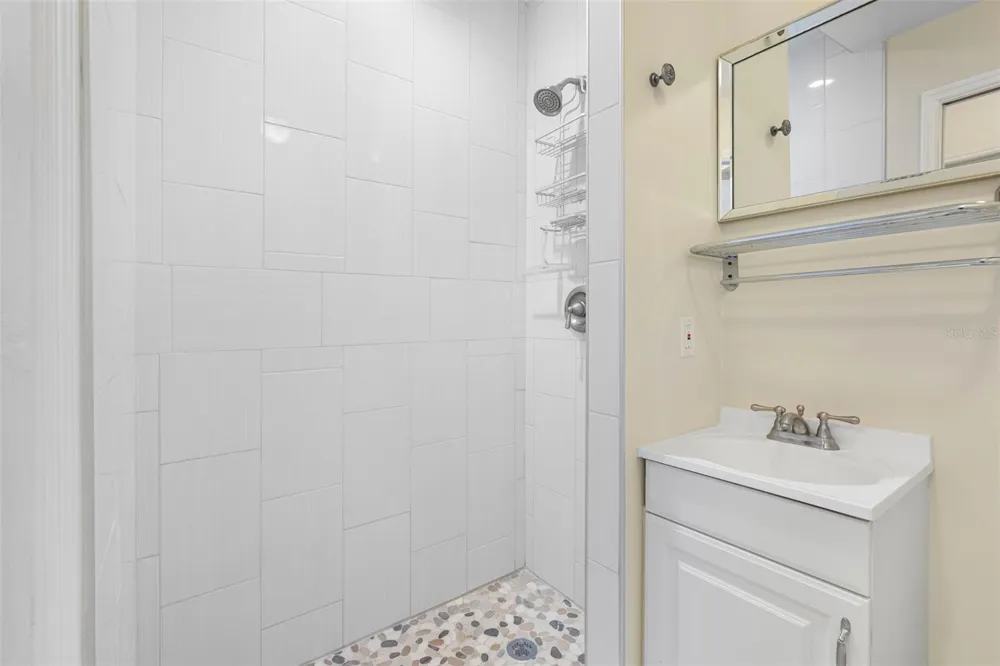 4711 28TH AVENUE St Petersburg, FL 33713