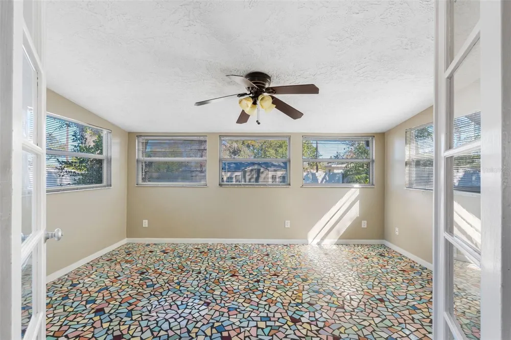 4711 28TH AVENUE St Petersburg, FL 33713