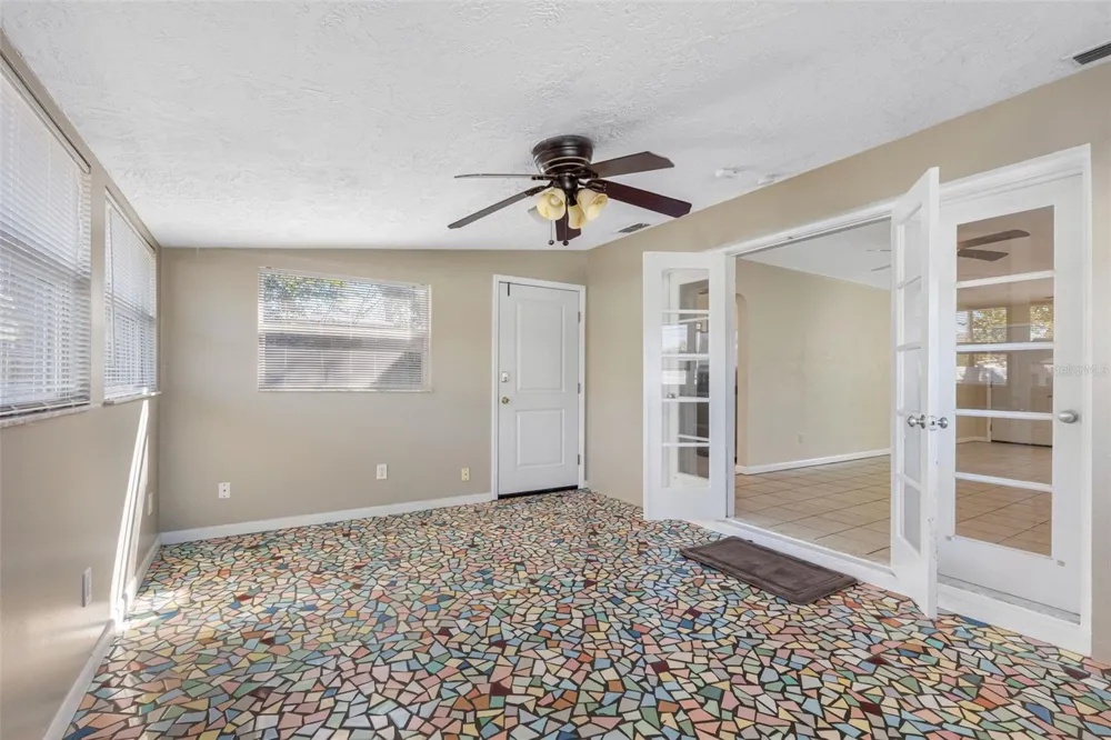 4711 28TH AVENUE St Petersburg, FL 33713