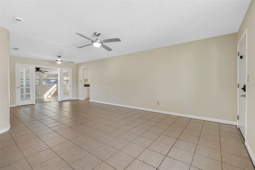 4711 28TH AVENUE St Petersburg, FL 33713