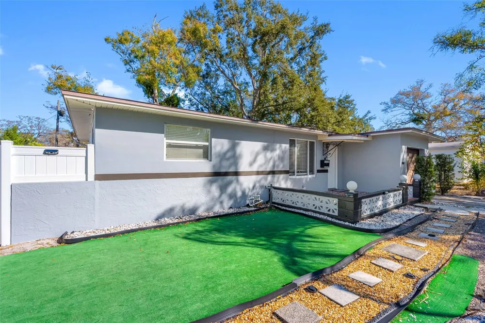 4711 28TH AVENUE St Petersburg, FL 33713