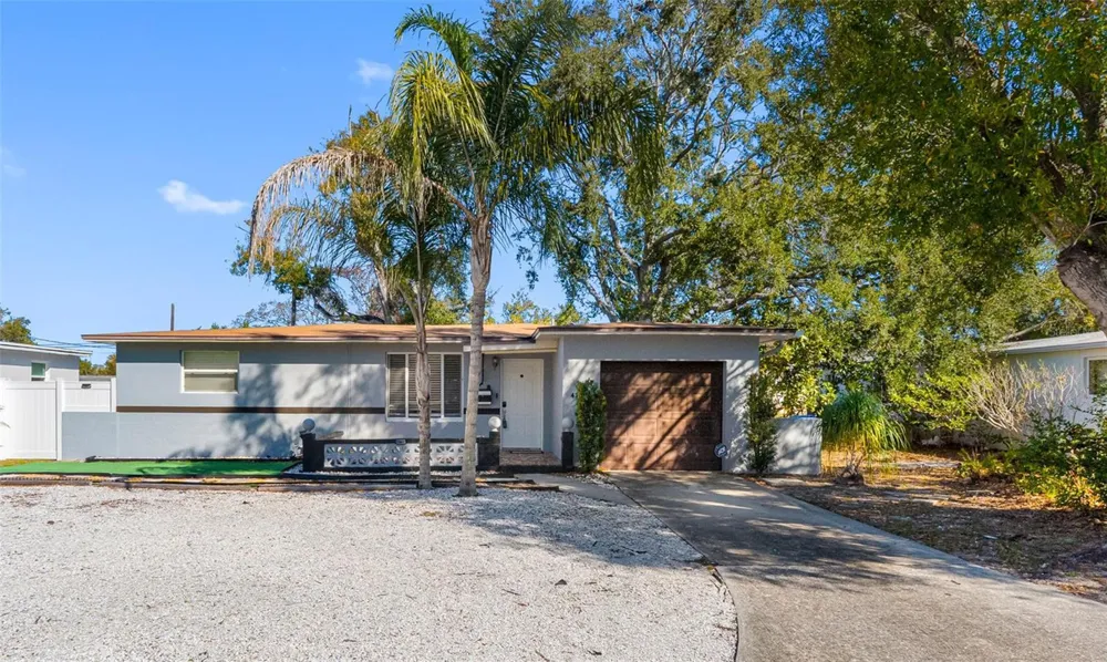 4711 28TH AVENUE St Petersburg, FL 33713