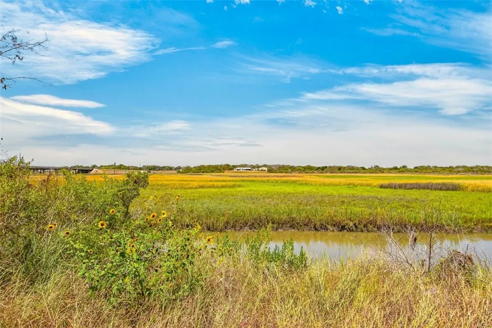 90 Fisher Road Port Lavaca, TX 77979