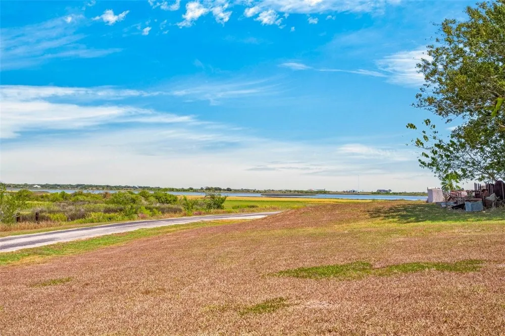 90 Fisher Road Port Lavaca, TX 77979