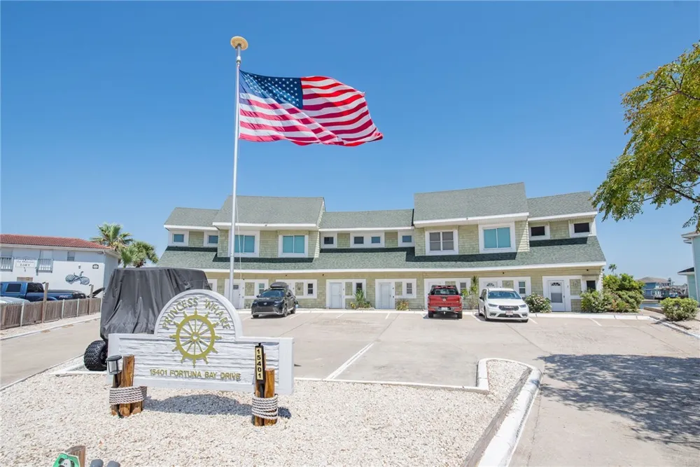 15401 FORTUNA BAY DRIVE #105 Corpus Christi, TX 78418