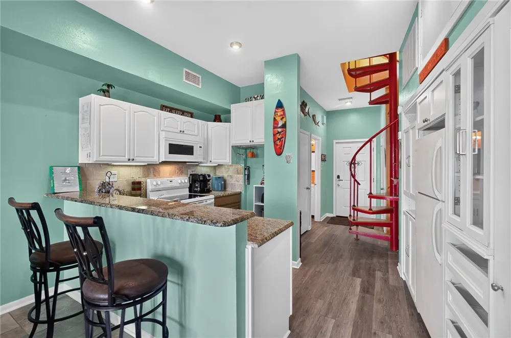 15401 FORTUNA BAY DRIVE #105 Corpus Christi, TX 78418