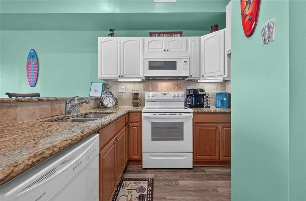 15401 FORTUNA BAY DRIVE #105 Corpus Christi, TX 78418