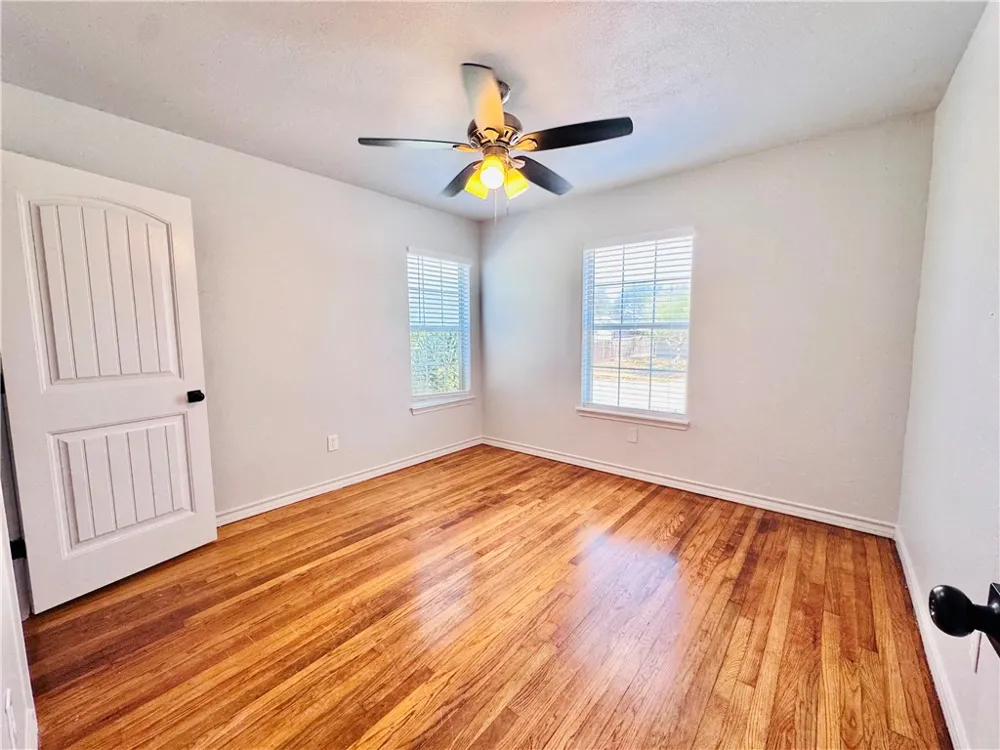 710 Cullen Street Corpus Christi, TX 78411