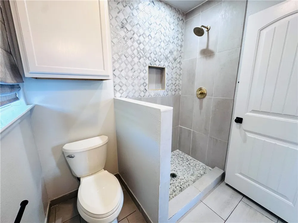 710 Cullen Street Corpus Christi, TX 78411