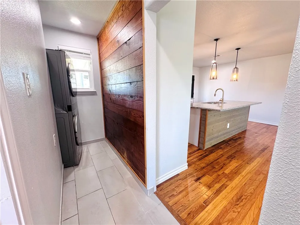 710 Cullen Street Corpus Christi, TX 78411