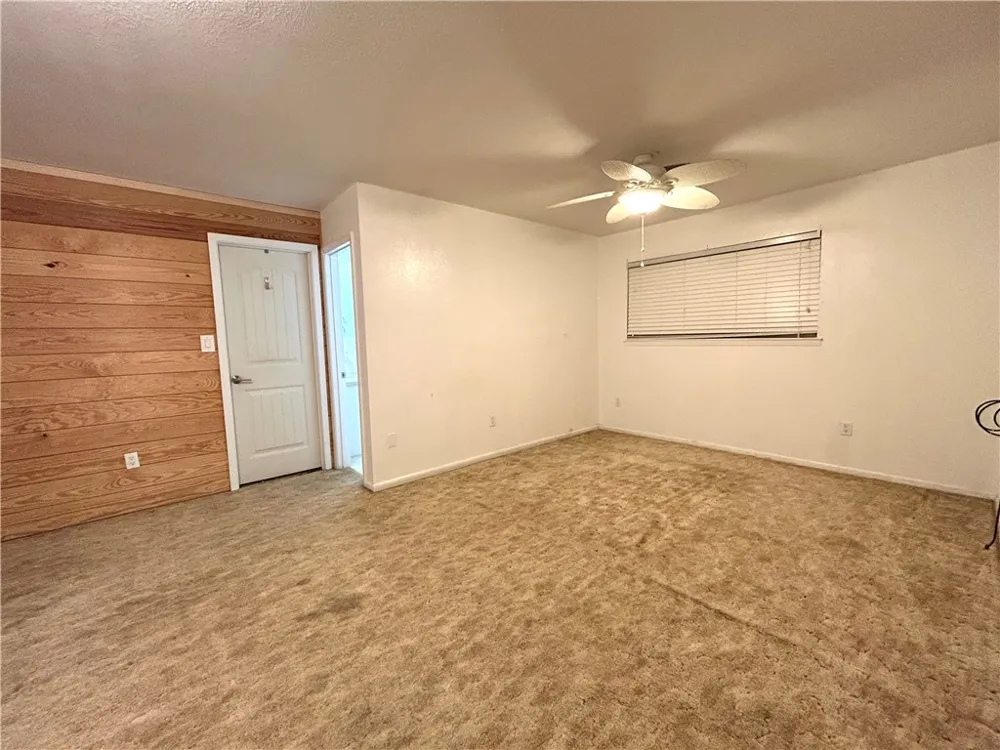848 Oak Avenue Rockport, TX 78382