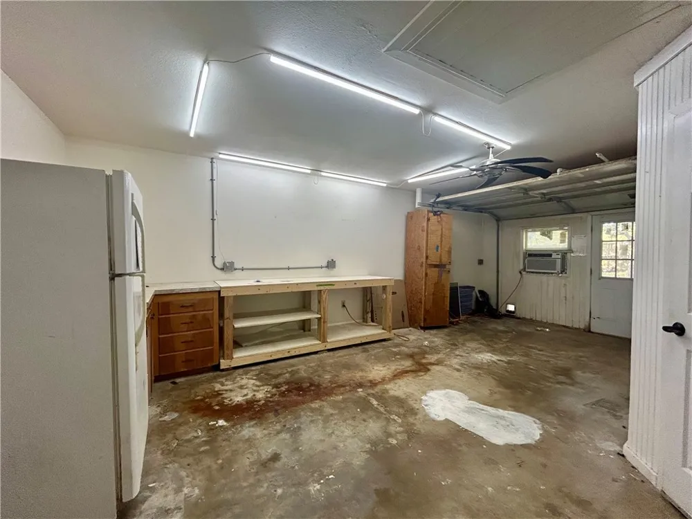 848 Oak Avenue Rockport, TX 78382