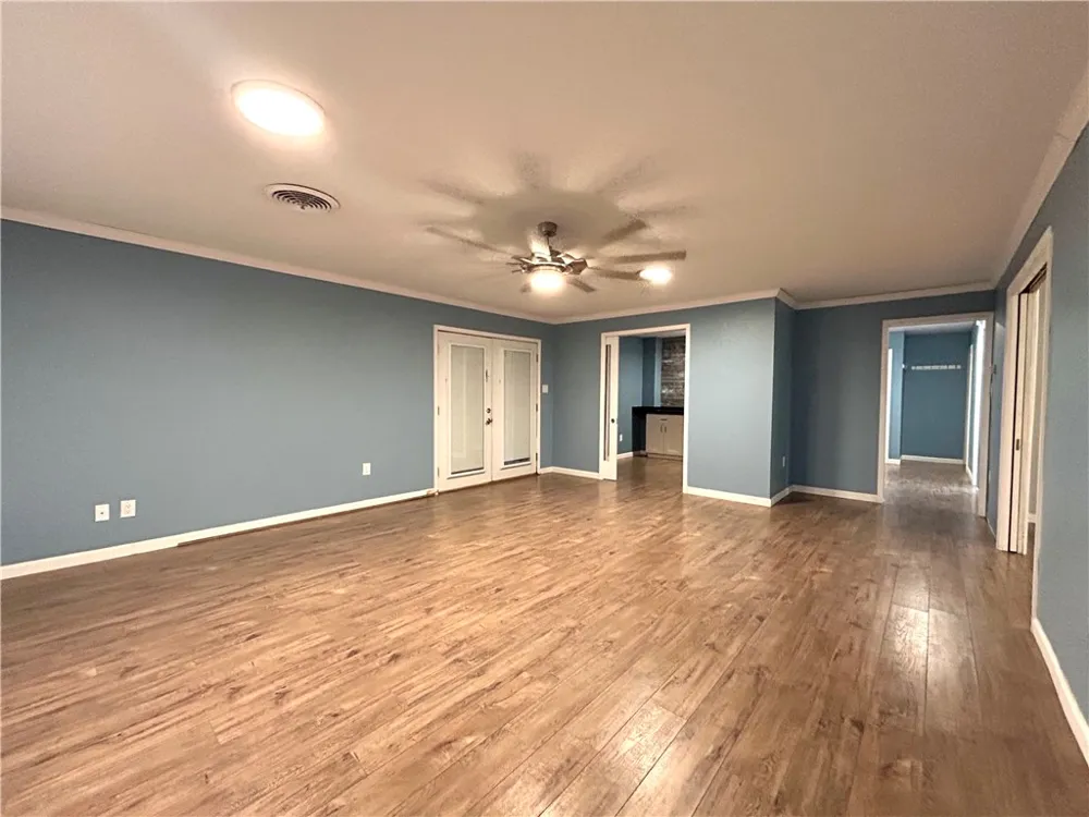 848 Oak Avenue Rockport, TX 78382
