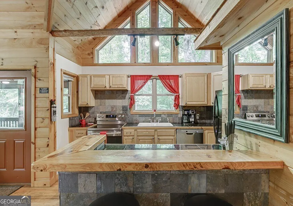 493 Vista View PL Cleveland, GA 30528