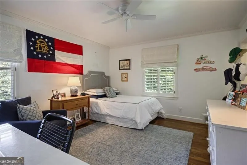 349 Pineland RD NW Atlanta, GA 30342