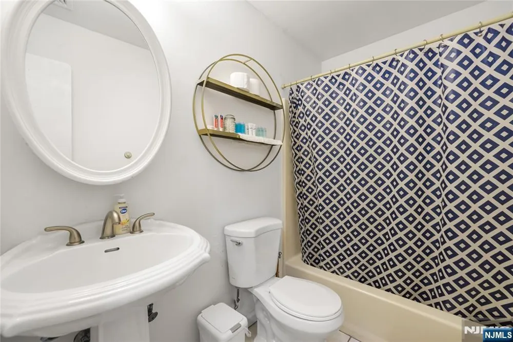 44 Coriander Way 44 Englewood, NJ 07631