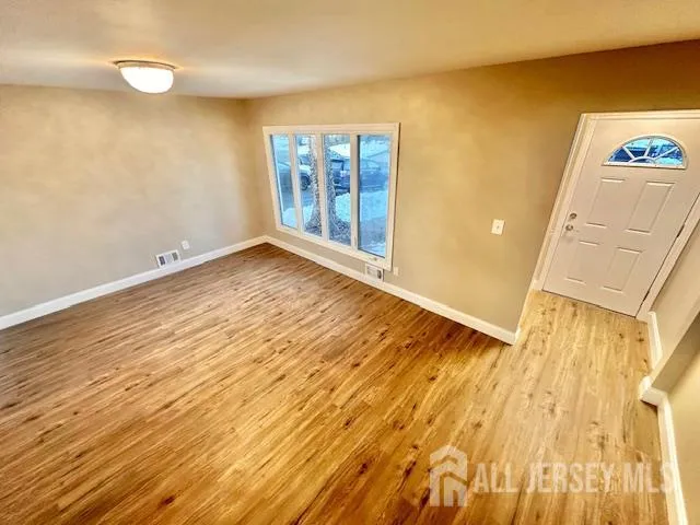 5 Gardner Court Sayreville, NJ 08872