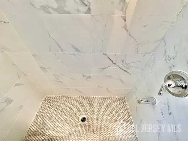 5 Gardner Court Sayreville, NJ 08872
