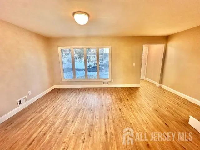 5 Gardner Court Sayreville, NJ 08872