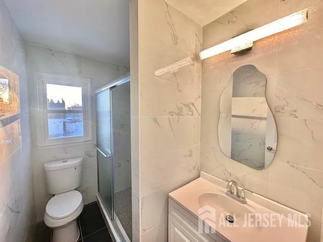 5 Gardner Court Sayreville, NJ 08872