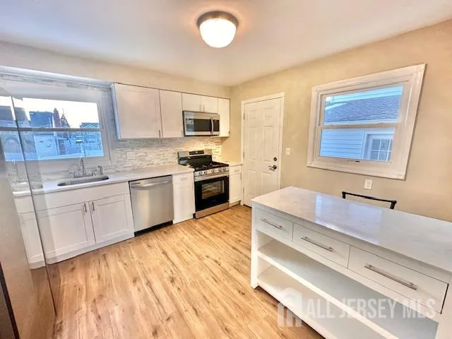 5 Gardner Court Sayreville, NJ 08872