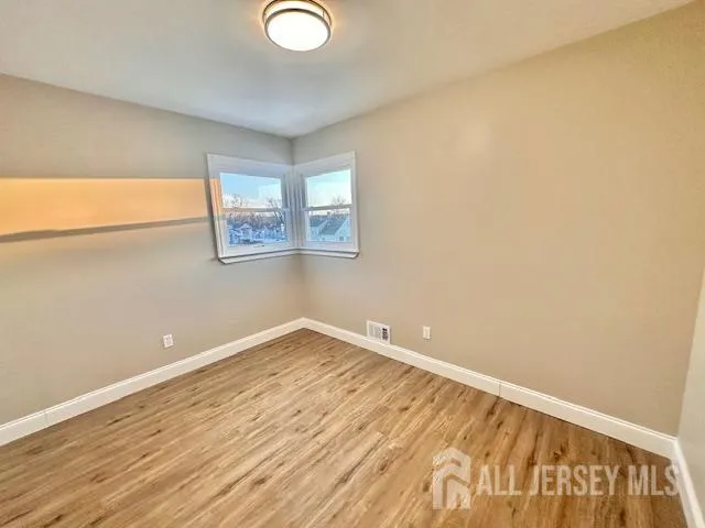 5 Gardner Court Sayreville, NJ 08872
