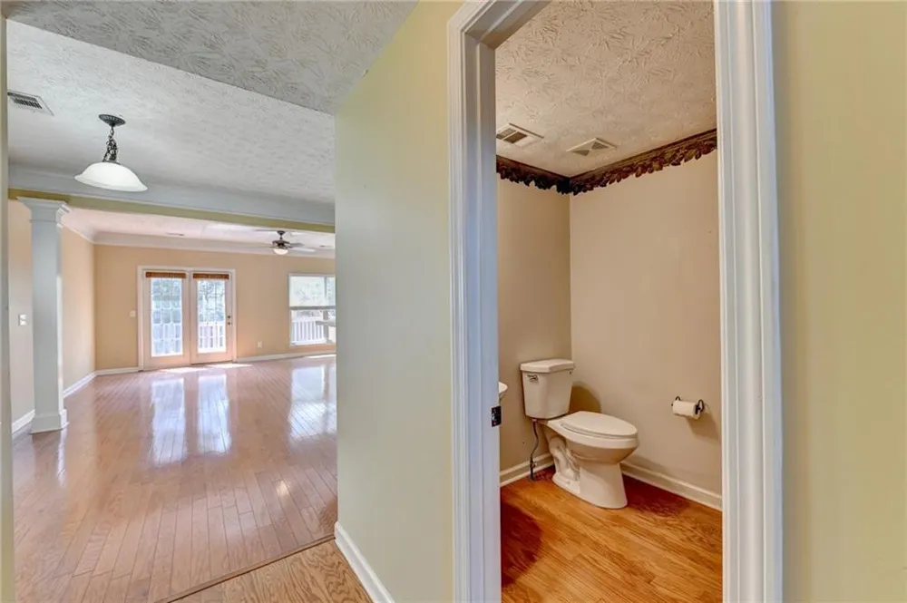 2303 Oak Glenn Circle Duluth, GA 30096