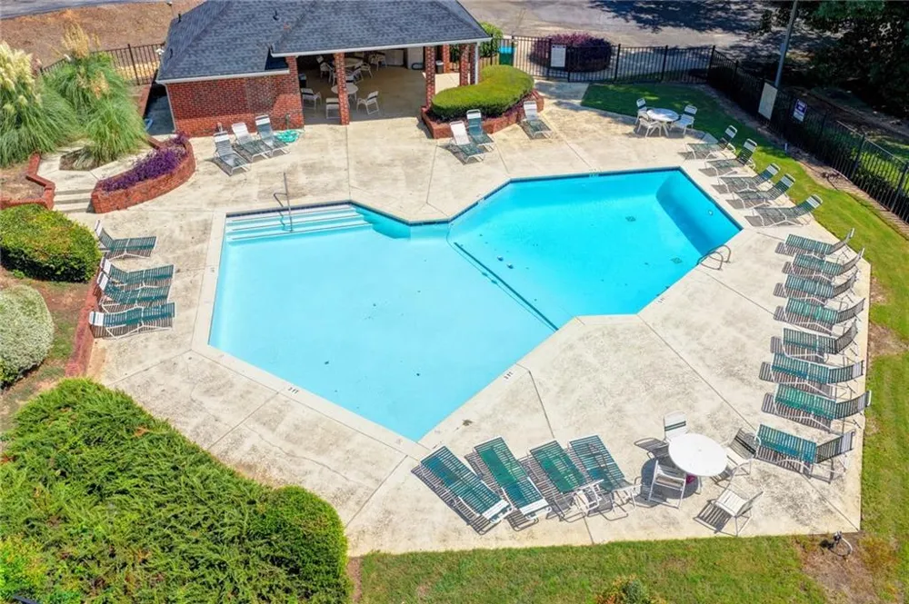 2303 Oak Glenn Circle Duluth, GA 30096