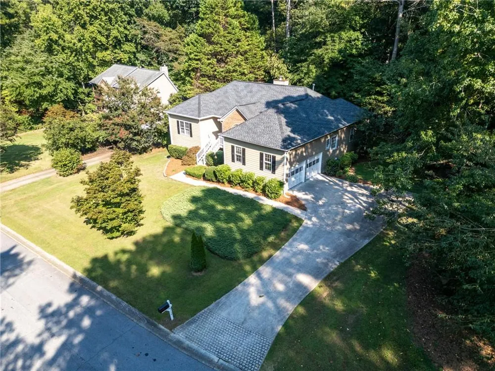 6139 Pritchett Dr Powder Springs, GA 30127