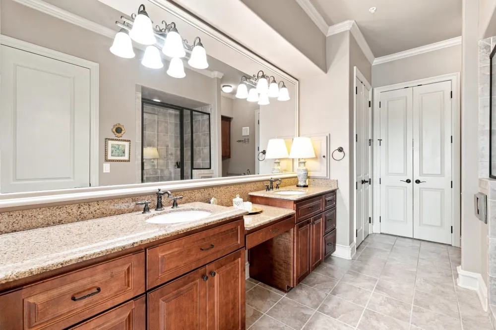 301 Watermere Drive #320 Southlake, TX 76092