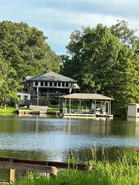 1776 County Road 2270