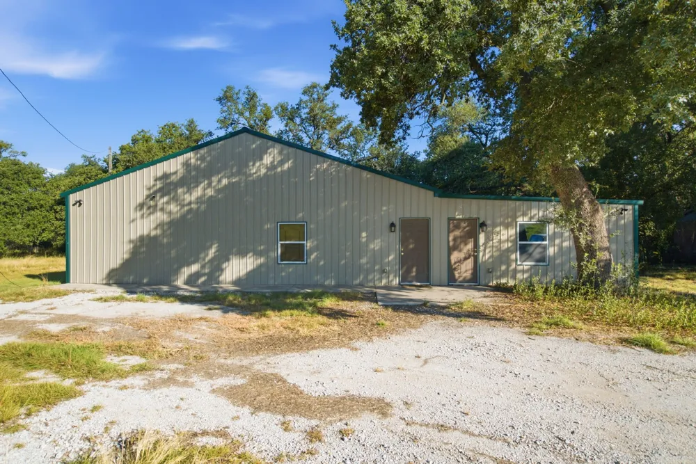 87671 IH 20 W Santo, TX 76472